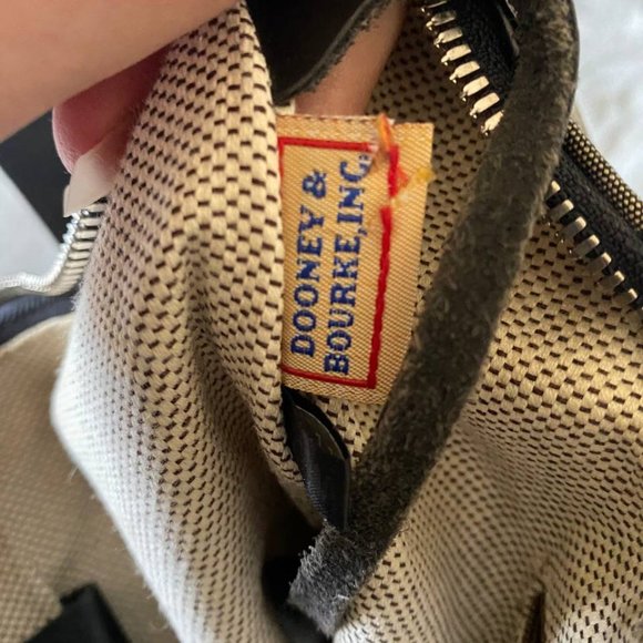 Dooney & Bourke Purse (Clean Up Project) (Bin 4) - Picture 3 of 7